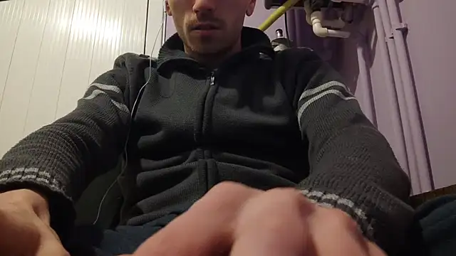  Hocthus  online show from February 13, 4:28 pm