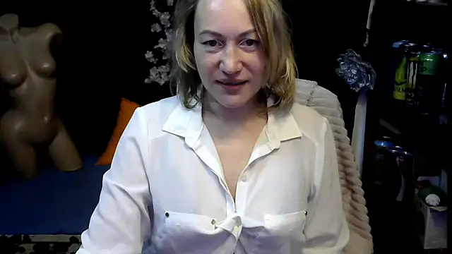 wLESLYMOSw online show from November 7, 8:36 am