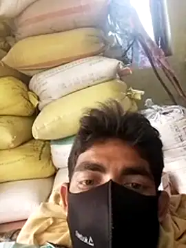 Snapshot of arpitverma0723 chatting on May 6, 7:02 am arpitverma0723 online show from May 6, 7:02 am
