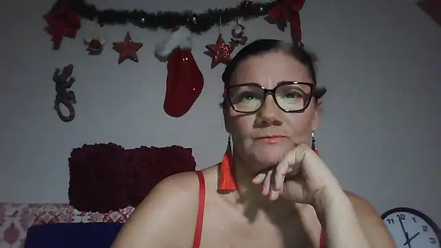 Snapshot of LadyLizi chatting on December 10, 1:00 pm LadyLizi online show from December 10, 1:00 pm