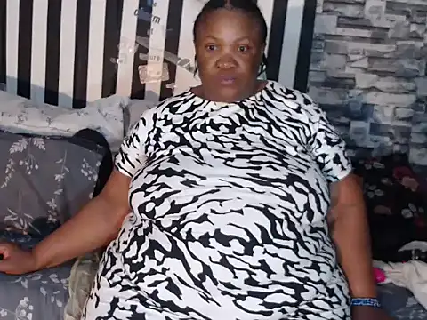 BigHotMatureXx online show from September 13, 9:03 pm