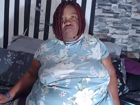 BigHotMatureXx online show from January 16, 8:40 am