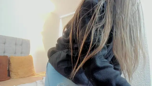 Carolina hernandez22 online show from December 1, 12:21 pm