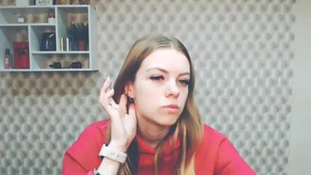 Snapshot of AliceFlirtt_ chatting on December 10, 6:22 am AliceFlirtt online show from December 10, 6:22 am