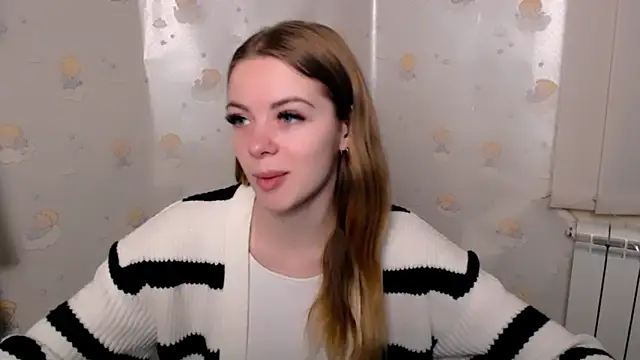 Snapshot of AliceFlirtt_ chatting on February 1, 9:21 am AliceFlirtt online show from February 1, 9:21 am