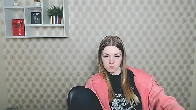 Snapshot of AliceFlirtt_ chatting on March 20, 2:42 pm AliceFlirtt online show from March 20, 2:42 pm