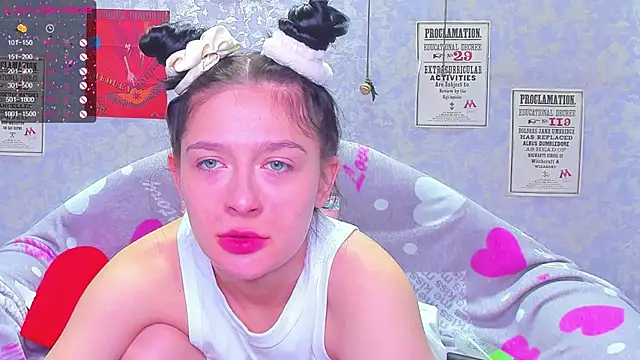 Vanessa Florence online show from December 11, 1:05 am