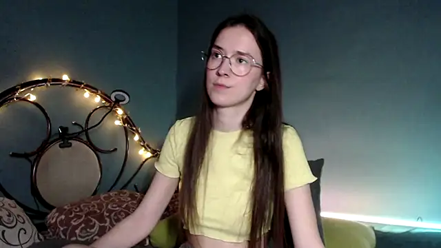 wow  kelly online show from February 8, 3:00 pm