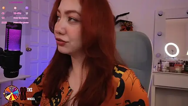 LilyVelvett online show from October 2, 4:08 am