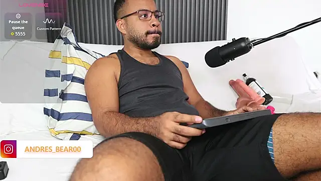 Little Bear00 online show from October 11, 5:44 pm