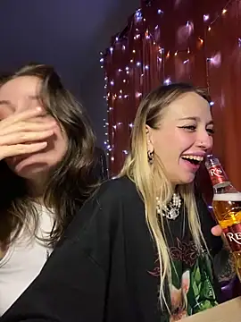 Snapshot of Dooubletroublee chatting on February 2, 12:51 am Dooubletroublee online show from February 2, 12:51 am