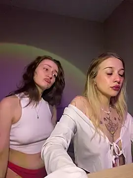 Snapshot of Dooubletroublee chatting on March 5, 12:49 am Dooubletroublee online show from March 5, 12:49 am