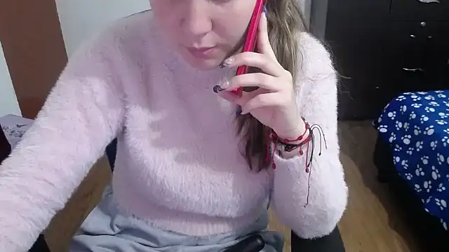 Snapshot of Luna_girlhot_ chatting on February 21, 1:33 pm Luna girlhot online show from February 21, 1:33 pm