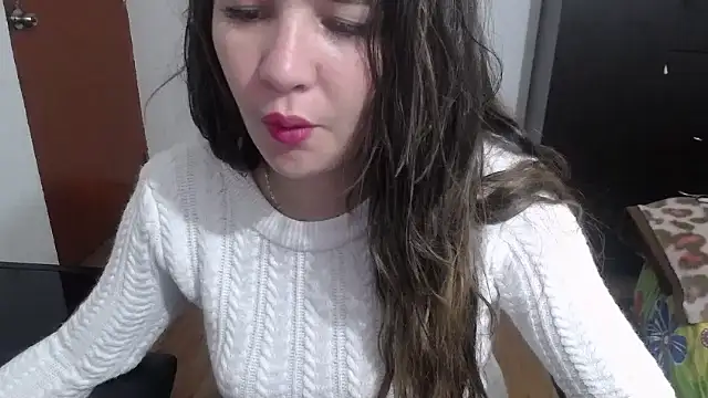 Snapshot of Luna_girlhot_ chatting on March 3, 6:44 pm Luna girlhot online show from March 3, 6:44 pm