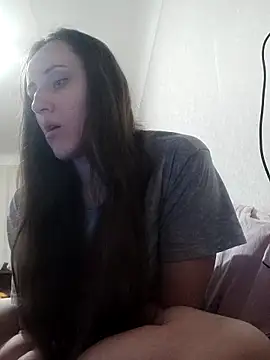 emeli moon online show from December 18, 6:36 pm