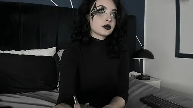 Adeelinee online show from December 5, 11:40 pm