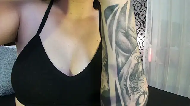 Adeelinee online show from November 12, 8:19 pm