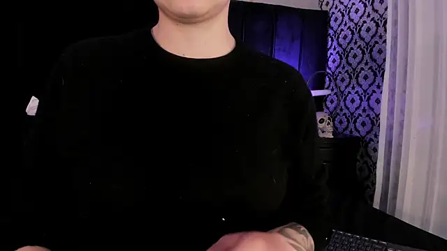 Adeelinee online show from December 3, 7:56 pm