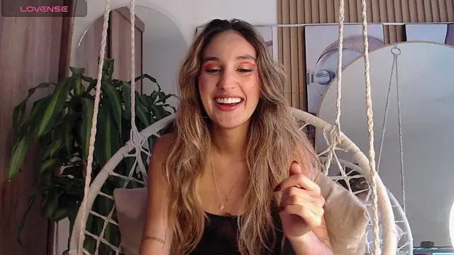 Snapshot of Brinna_se chatting on October 8, 8:28 pm Brinna se online show from October 8, 8:28 pm