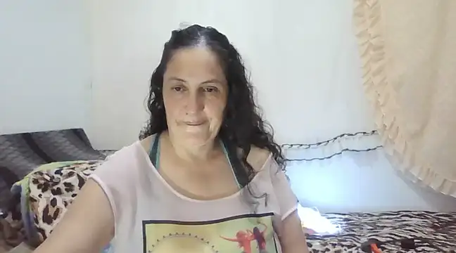 Snapshot of ximenajimenez chatting on February 1, 2:26 am ximenajimenez online show from February 1, 2:26 am