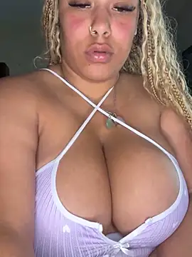 lovelymyah online show from March 21, 12:18 am