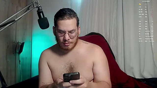 anotherbigboy  online show from March 18, 8:59 pm