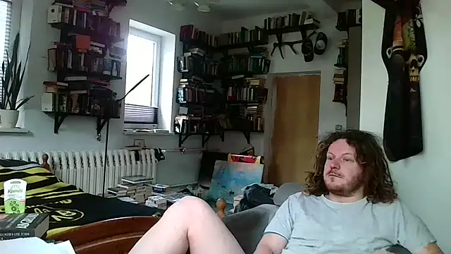 Snapshot of sunr1sa chatting on February 15, 7:05 am sunr1sa online show from February 15, 7:05 am