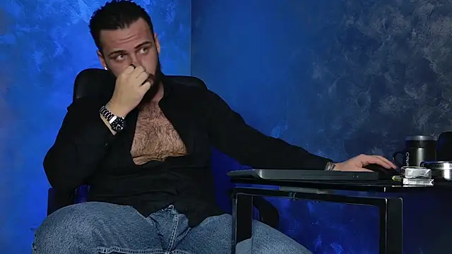 juliusmasters online show from December 17, 8:48 pm