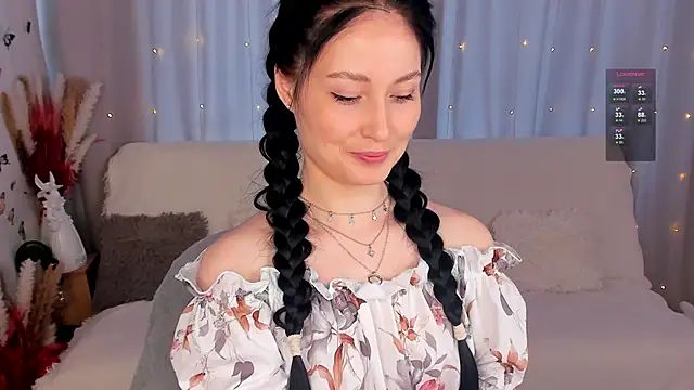 Snapshot of LisaMooore chatting on February 14, 9:56 am LisaMooore online show from February 14, 9:56 am