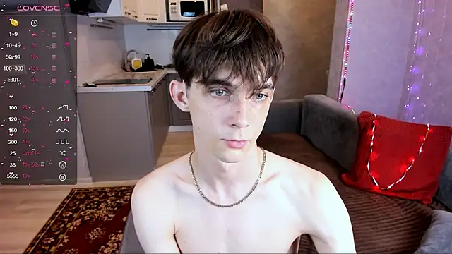 Snapshot of Aaron_Boom chatting on July 20, 5:26 pm Aaron Boom online show from July 20, 5:26 pm