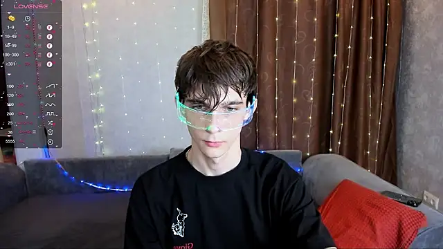 Snapshot of Aaron_Boom chatting on July 29, 9:57 pm Aaron Boom online show from July 29, 9:57 pm