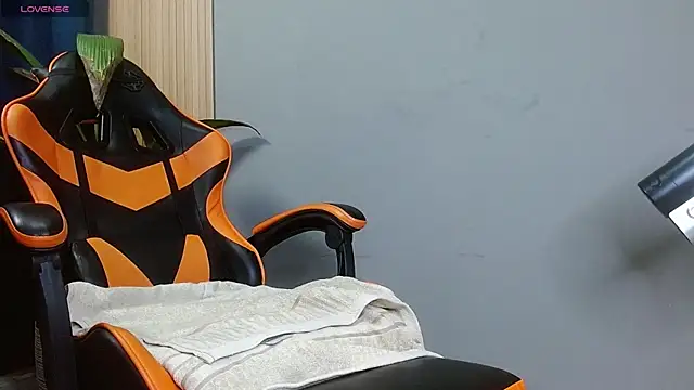 Mr WhiteCock online show from October 23, 12:21 am