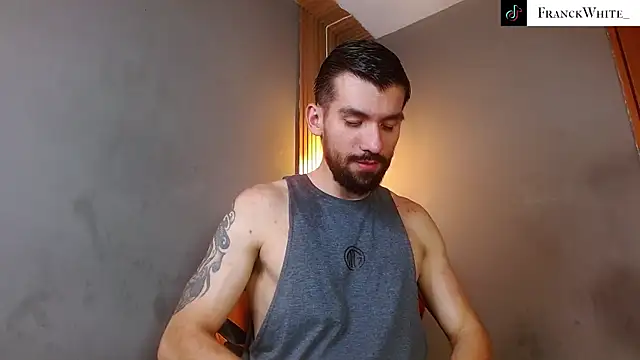 Snapshot of Mr_WhiteCock chatting on May 12, 11:35 pm Mr WhiteCock online show from May 12, 11:35 pm