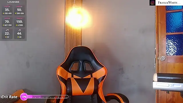 Snapshot of Mr_WhiteCock chatting on May 28, 2:58 pm Mr WhiteCock online show from May 28, 2:58 pm