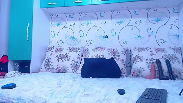 demiemorre online show from October 11, 2:55 am