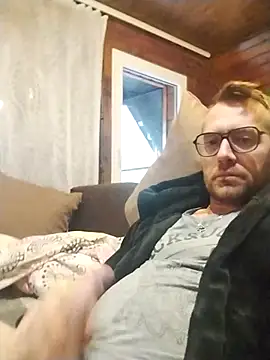 tomee83 online show from November 6, 6:03 am