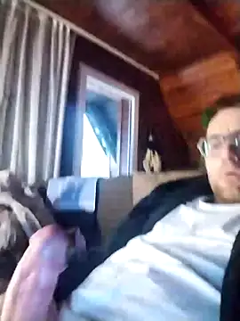 tomee83 online show from December 3, 6:43 am