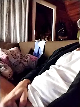 tomee83 online show from December 17, 5:24 am