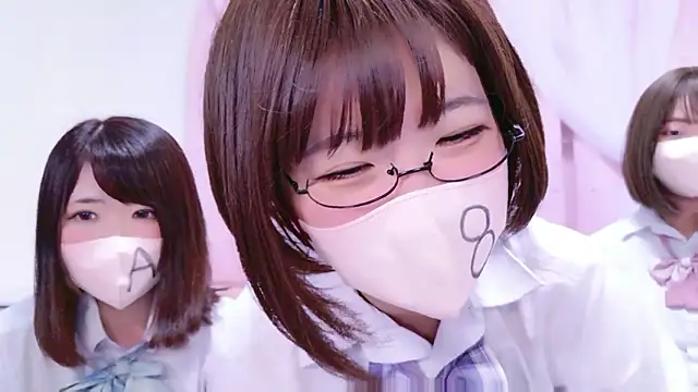 Snapshot of 841_yayoi chatting on June 5, 6:52 am 841 yayoi online show from June 5, 6:52 am