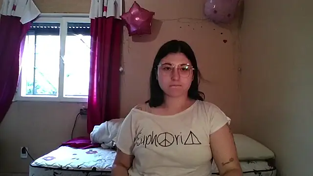 imsohornydacom online show from March 28, 6:18 pm