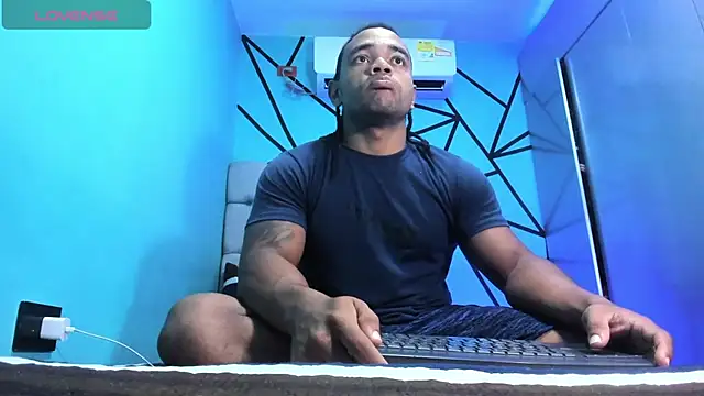 Snapshot of juande_24 chatting on June 4, 2:23 pm juande 24 online show from June 4, 2:23 pm