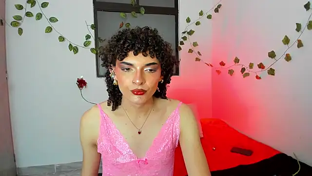 Snapshot of lucianromero chatting on March 9, 4:49 am lucianromero online show from March 9, 4:49 am