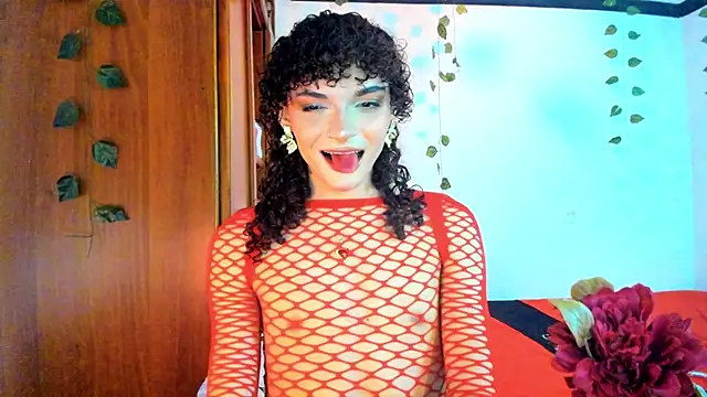 Snapshot of lucianromero chatting on February 5, 5:45 am lucianromero online show from February 5, 5:45 am