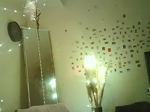 Snapshot of DaddyQuimHot chatting on February 2, 2:17 am DaddyQuimHot online show from February 2, 2:17 am