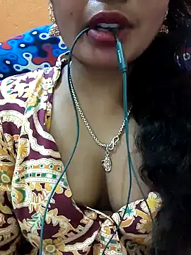 Snapshot of jasss-11 chatting on December 6, 6:39 pm jasss-11 online show from December 6, 6:39 pm