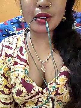 Snapshot of jasss-11 chatting on December 8, 6:39 pm jasss-11 online show from December 8, 6:39 pm