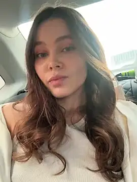 nicole111 online show from February 6, 9:00 am