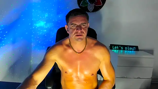 Snapshot of petr37pol chatting on April 11, 3:44 am petr37pol online show from April 11, 3:44 am