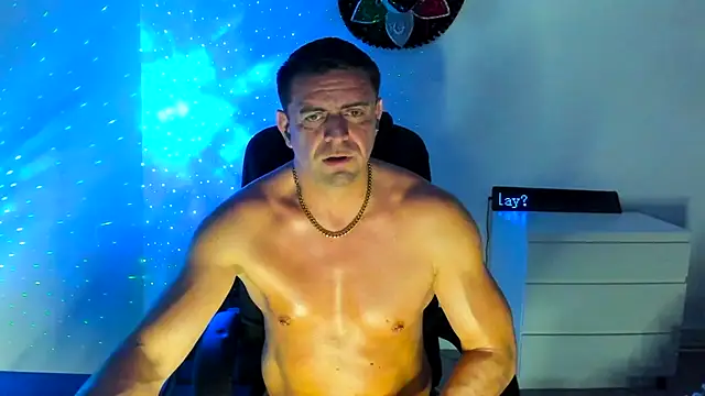 Snapshot of petr37pol chatting on April 12, 12:59 am petr37pol online show from April 12, 12:59 am