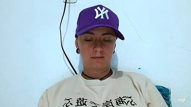 tomboyblue online show from January 22, 11:21 pm